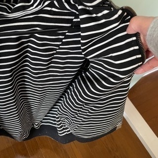 ブルゾンフード付きの画像