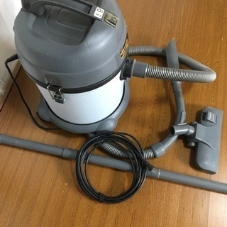 乾湿両用バキュームクリーナーの画像