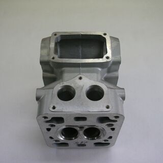 DUCATI　シリンダーヘッドの画像