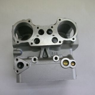 DUCATI　シリンダーヘッドの画像