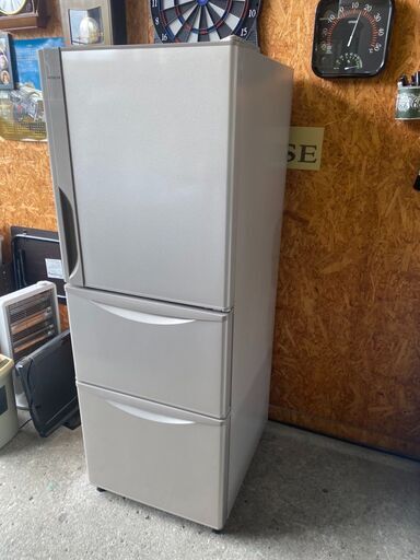 P1501　日立　3ドア冷蔵庫　２６５L　2015年