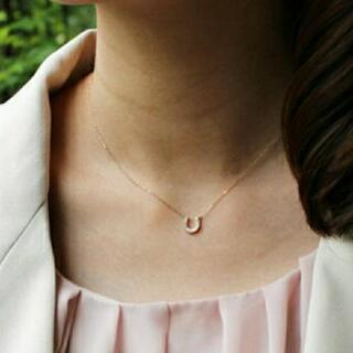 K18 0.10ct ミル打ち ホースシュー 馬蹄 ネックレスの画像