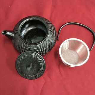 [未使用倉庫保管品]　鉄瓶　急須　鉄器　茶道具　大①　本体H10cm W16.5cm D15cmの画像