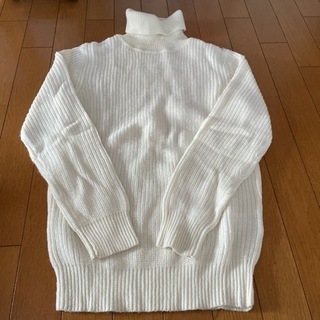 値下げ❗️UNIQLO タートルネックセーター
