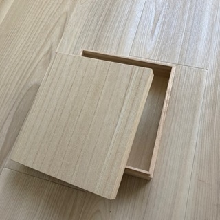 木の箱