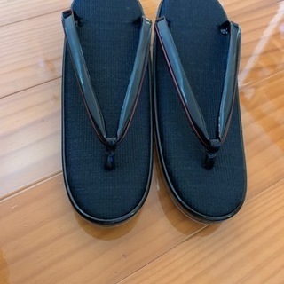 未使用　草履エナメル　黒23cm