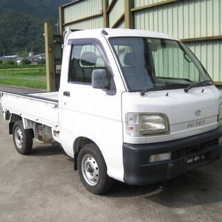 ダイハツ　ハイゼットトラック　S210P　５速　4WD！