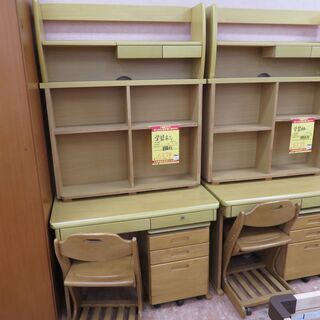 【引取限定】学習机　棚と椅子付き②【小倉南区葛原東】