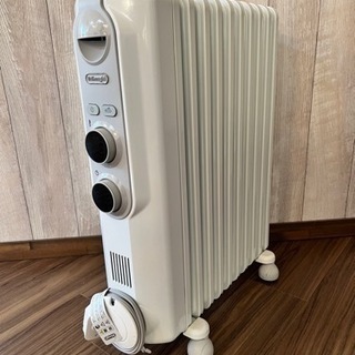 値下げ【超美品】デロンギ  アミカルド オイルヒーター RHJ35M1015-LG