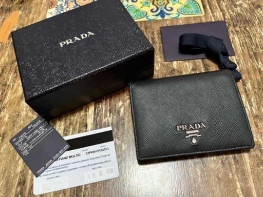 PRADA サフィアーノ マルチカラー