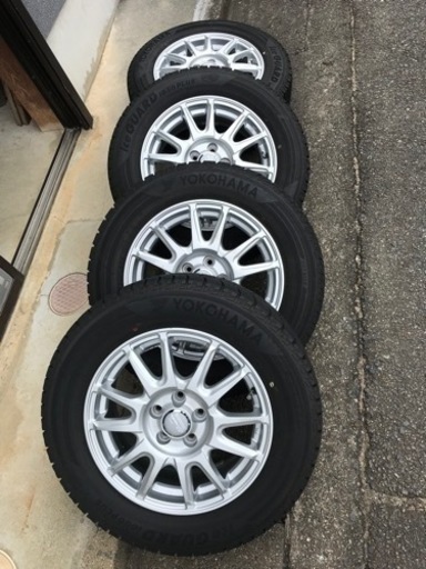 ヨコハマタイヤ　スタッドレス　アルミホイール付　４本セット　195/65R/15　昨シーズン３ヶ月程度の使用　美品