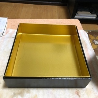 おせちが入ってた箱の画像
