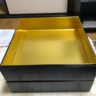 おせちが入ってた箱の画像