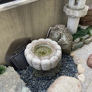 受付中止になります。灯篭.置き石.手水鉢     無料の画像
