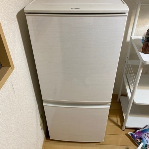 急募)シャープ　冷蔵庫　137L