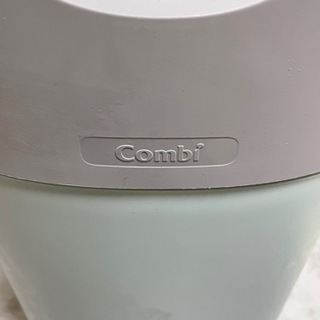 combi オムツ ゴミ箱の画像
