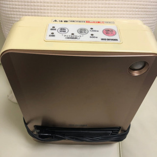 アイリスオーヤマ　セラミックファンヒーターの画像