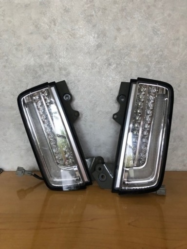 エルグランド　E52  ヴァレンティ　ジュエルLEDテールランプ