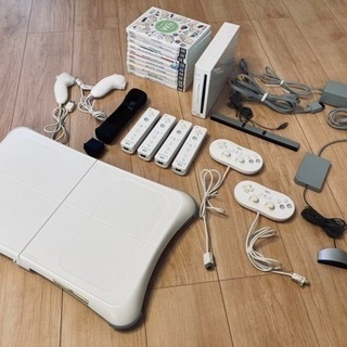 中古：Wii本体：ソフト8本：周辺機器セット