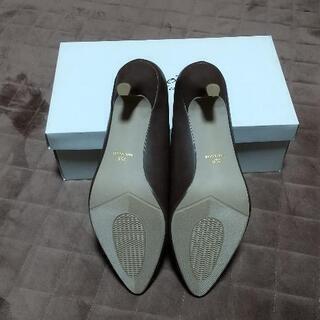新品　パンプス　25センチの画像