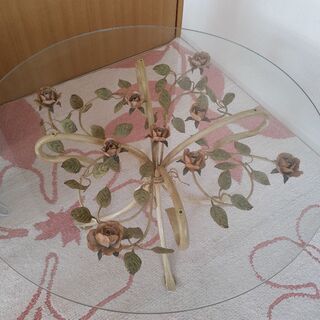 最終お値下げ！おしゃれなガラステーブル❣️丸テーブル❣️インテリア性高い❣️ガーデンにも♪今月末処分！の画像