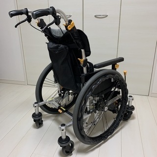 車イス　松永製作所　ネクストコア　くるり　車椅子　グレーの画像