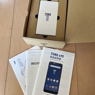 美品✳︎トーンモバイル e19 の画像