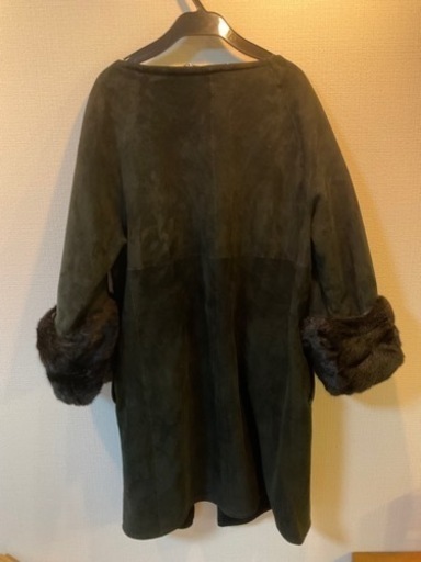 ADORE リアルムートンコート