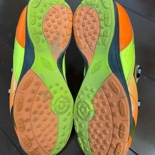 子供用フットサルシューズ(UMBLO) 18cmの画像