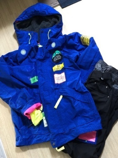 (美品ほぼ未使用)スノボウェア上下セット