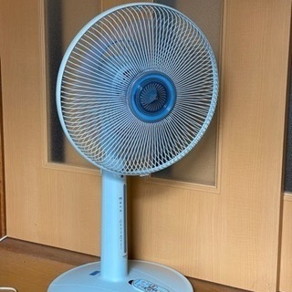 【受け渡し予定決定済】リモコン付き扇風機の画像