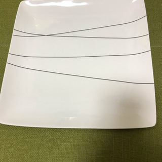 値下げしました！ ニトリ 大皿4枚 (バラ売りも可)の画像