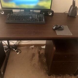 パソコンデスクとデスクワゴン差し上げます