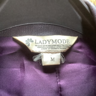 レディース人口革のコート、Mサイズです。の画像