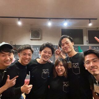 肉バルの キッチン or ホールスタッフ　昇給アリ！　未経験者・...