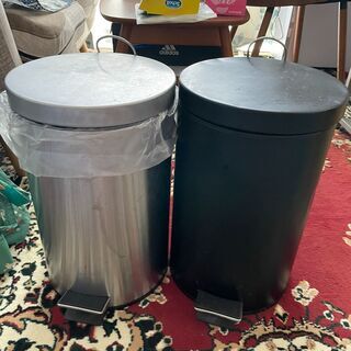 足踏みペダル付　ごみ箱2点　直径25cm 高さ 40cm金属製の画像