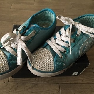 HEELYS ブルー系スタッズ付きブルーグリッターローラーシューズ　22㎝の画像