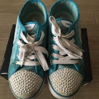 HEELYS ブルー系スタッズ付きブルーグリッターローラーシューズ　22㎝の画像