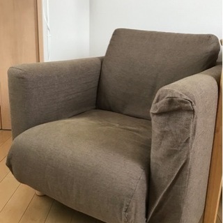 11/18まで【値下げ】無印良品　シングルソファー　1人掛け　脚付きカバー付きの画像