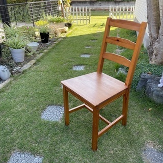 差し上げます　木の椅子です