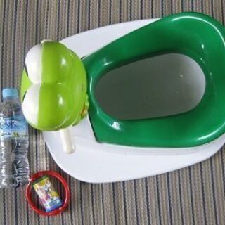 ケロッピーおまる　幼児トイレ　難有中古　コンビの画像
