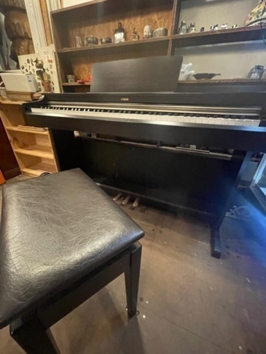 【売約済み】　ヤマハ YAMAHA YDP-162  [ 電子ピアノ ARIUS （アリウス）　 88鍵 ニューダークローズウッド調　]  検　録音　ピアノ　ブラウン　椅子　付き