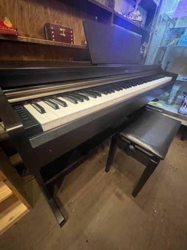 【売約済み】　ヤマハ YAMAHA YDP-162  [ 電子ピアノ ARIUS （アリウス）　 88鍵 ニューダークローズウッド調　]  検　録音　ピアノ　ブラウン　椅子　付き