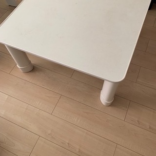 ローテーブル　白　汚れあり