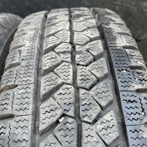 バリ山　BRIDGESTONE W979 195/75R15 LTスタッドレス  タイヤ　2019年製