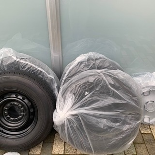 ハイエース 新車外し 純正タイヤ キャップ付