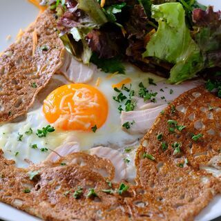 [急募オープニングスタッフ] 駅至近 グルテンフリーのガレット食堂 ホール兼キッチン補助の画像