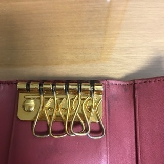 MIU MIU お財布とキーケースのセットの画像