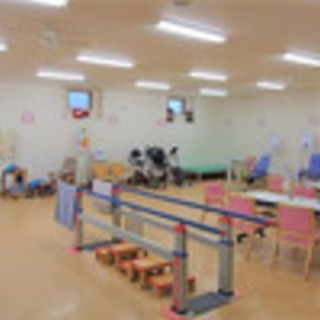 [浜松市北区] デイサービスでの日雇い介護業務(複数勤務可)をお...