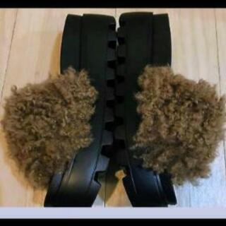 ②CECIL McBEE～ファーサンダル M新品💗半額以下で💗の画像